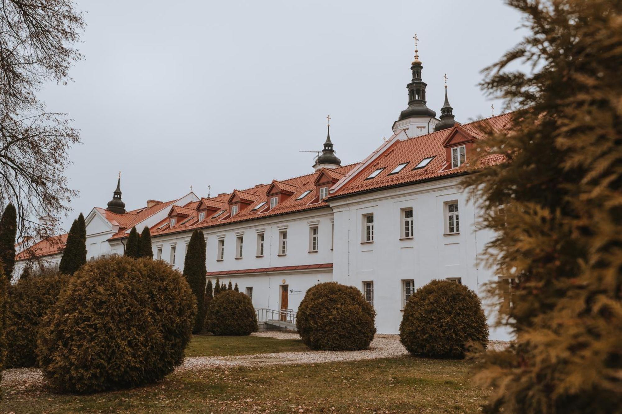Pokoje Goscinne Domu Pielgrzyma W Supraslu Kültér fotó
